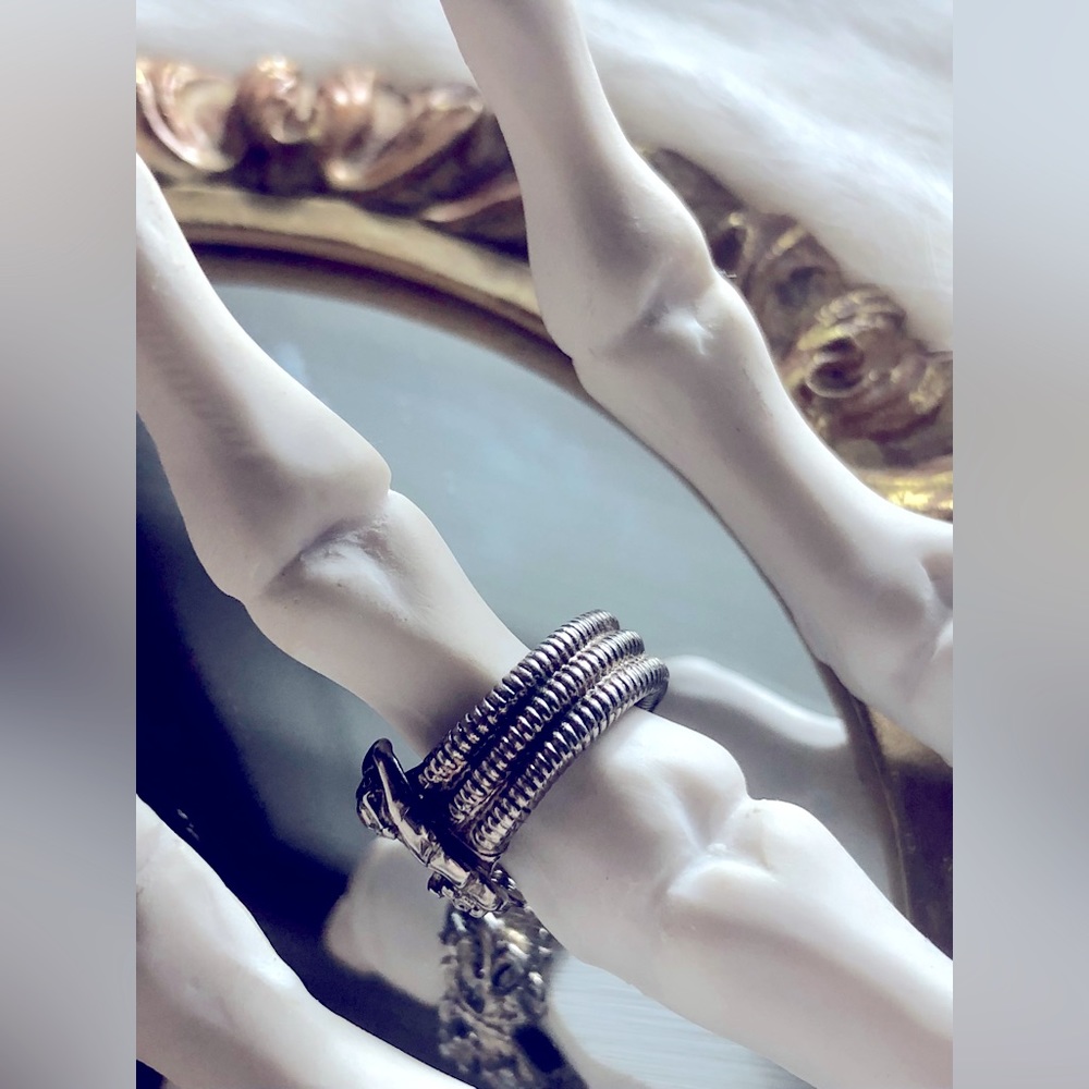 Silver Butterfly Ring - Picture 10 of 10